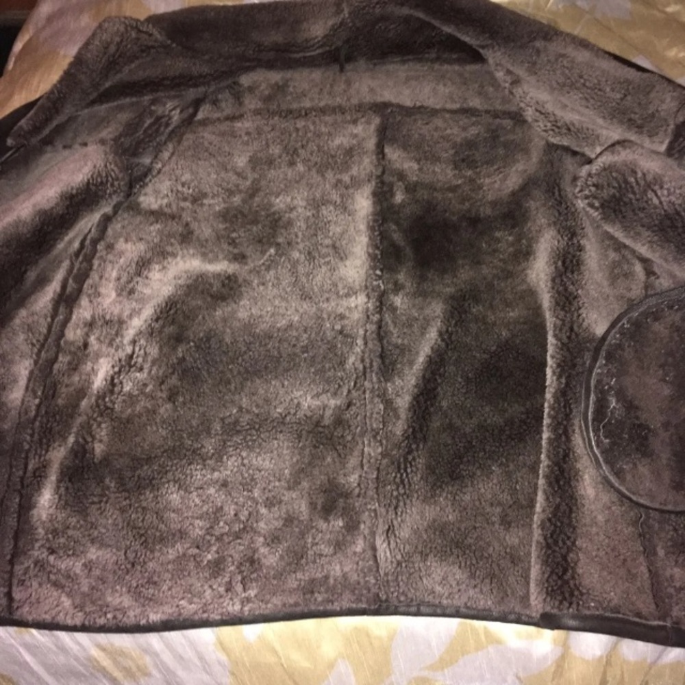 Shearling - Picture 2 of 3